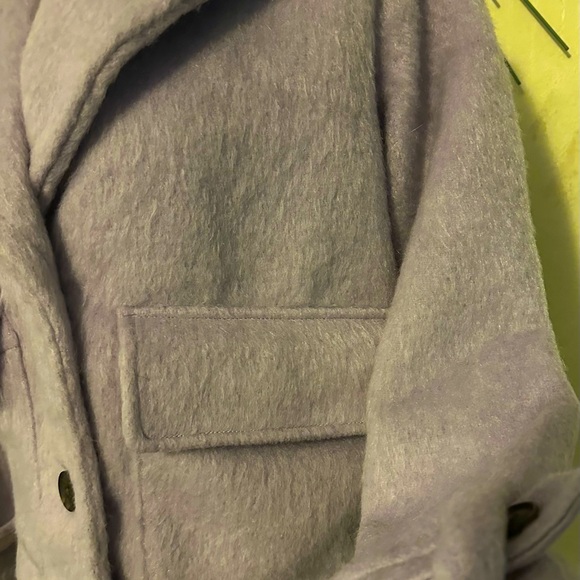 NWT Lilac colored coat in a small size but it is oversized along w/ two pockets - Picture 2 of 5